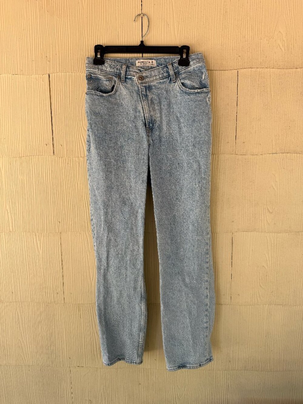 Abercrombie & Fitch The '90s Straight Ultra High Rise